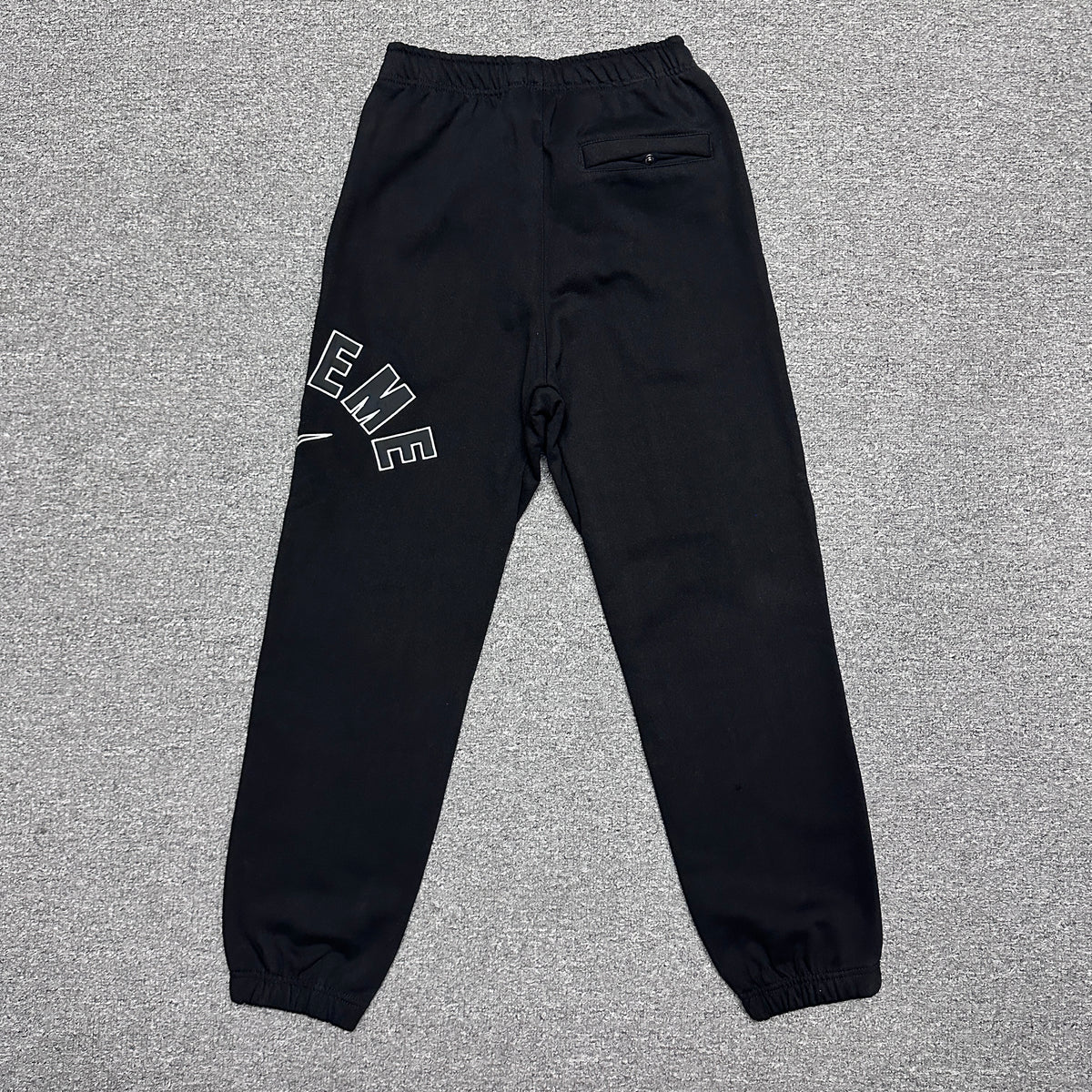 Supreme / Nike Arc Sweatpant in Black