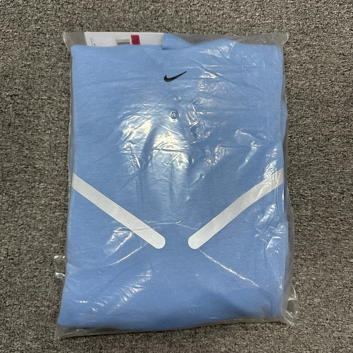 Nike Tech Men's Pullover Hoodie with Reflective Design Accents