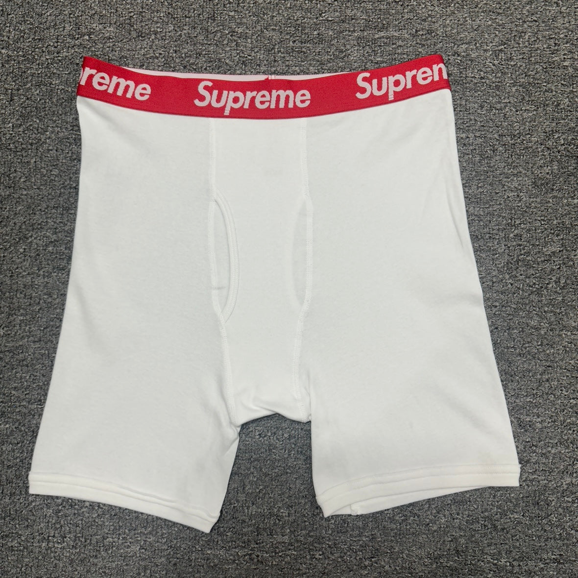 Supreme x Hanes Boxer Briefs (4 Pack)