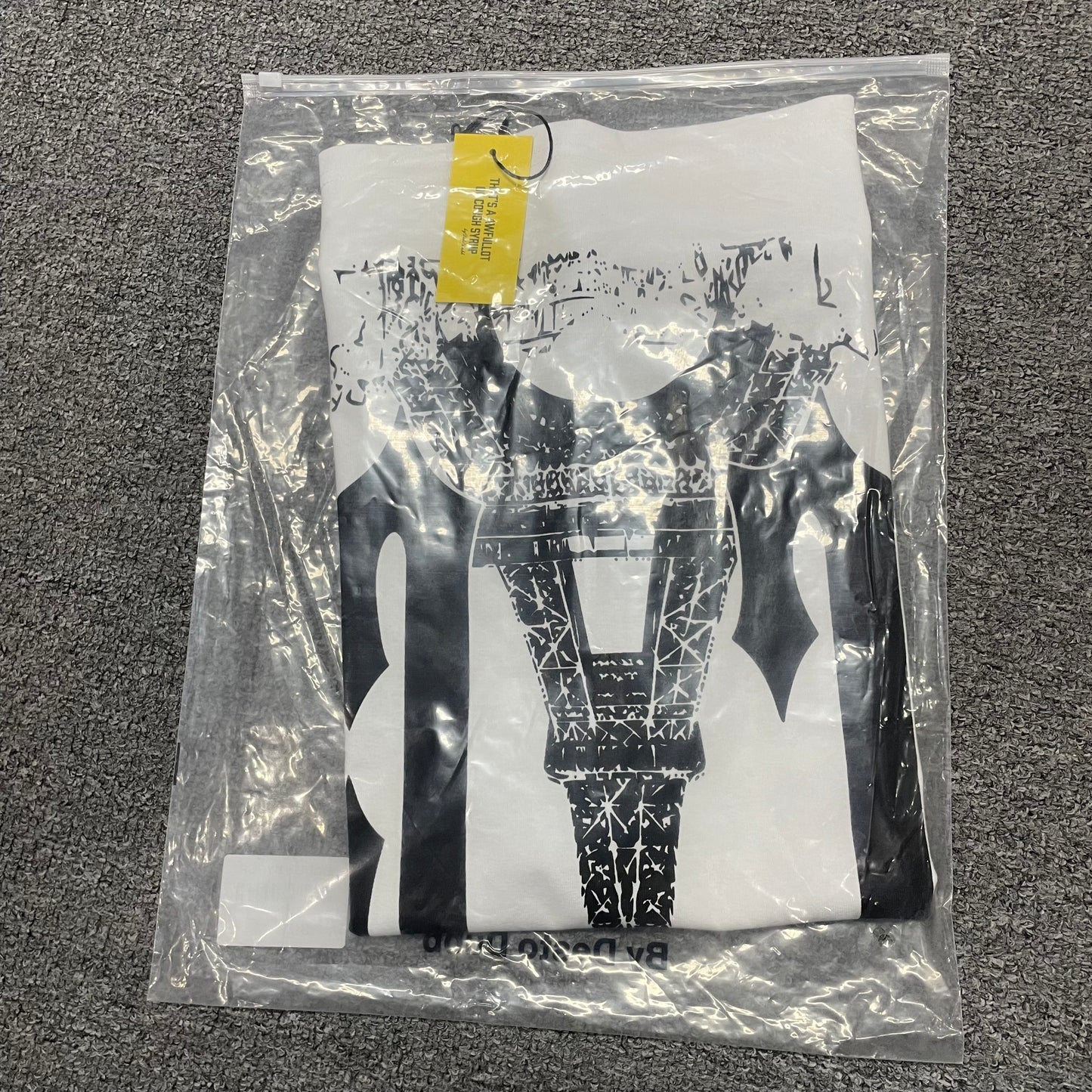 The "Paris Eiffel Tower" graphic t-shirt