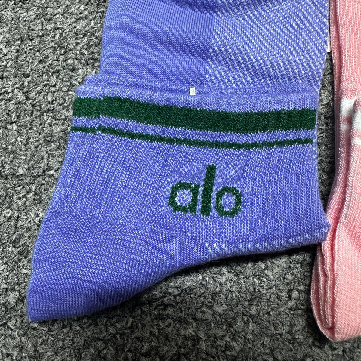 Alo Yoga Unisex Throwback Socks