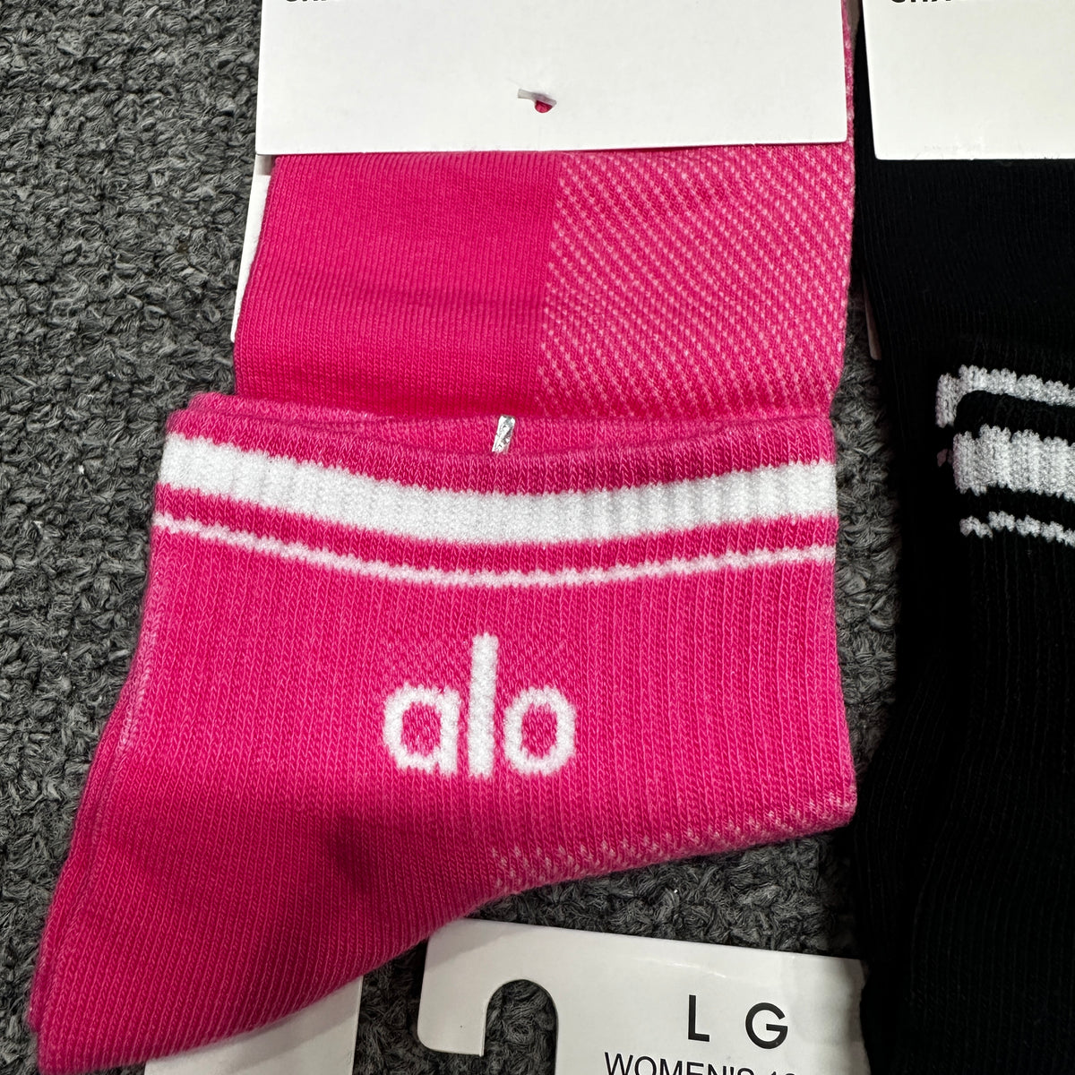 Alo Yoga Unisex Throwback Socks