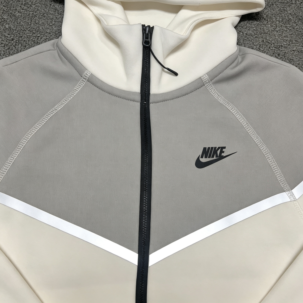 Nike Sportswear Tech Fleece Windrunner Color-Block Full-Zip Hoodie