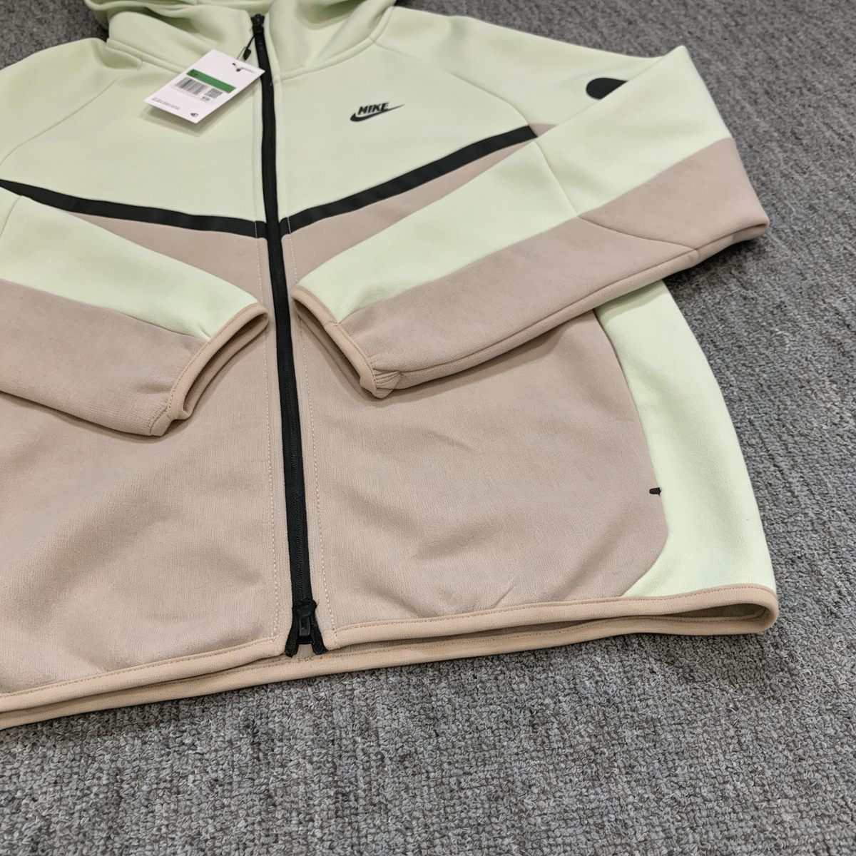 Nike Tech Fleece Men's Color-Block Full-Zip Windrunner Jacket