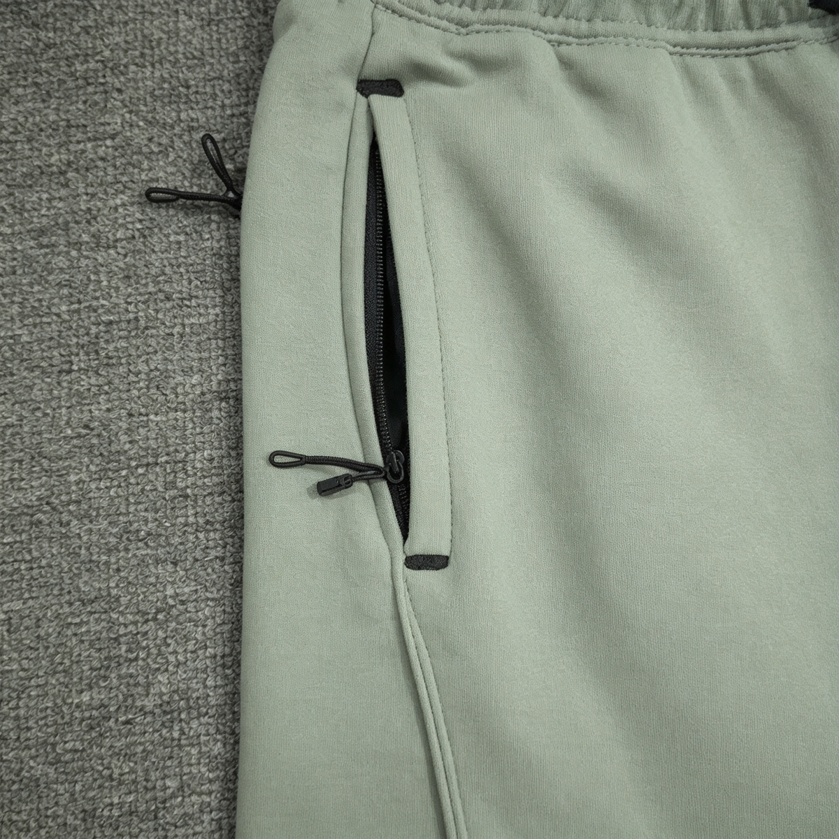 Nike Tech Men's Wide-Leg Fleece Pants