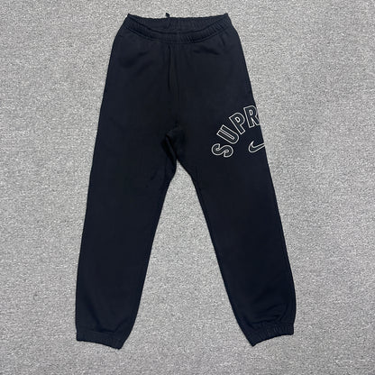 Supreme / Nike Arc Sweatpant in Black
