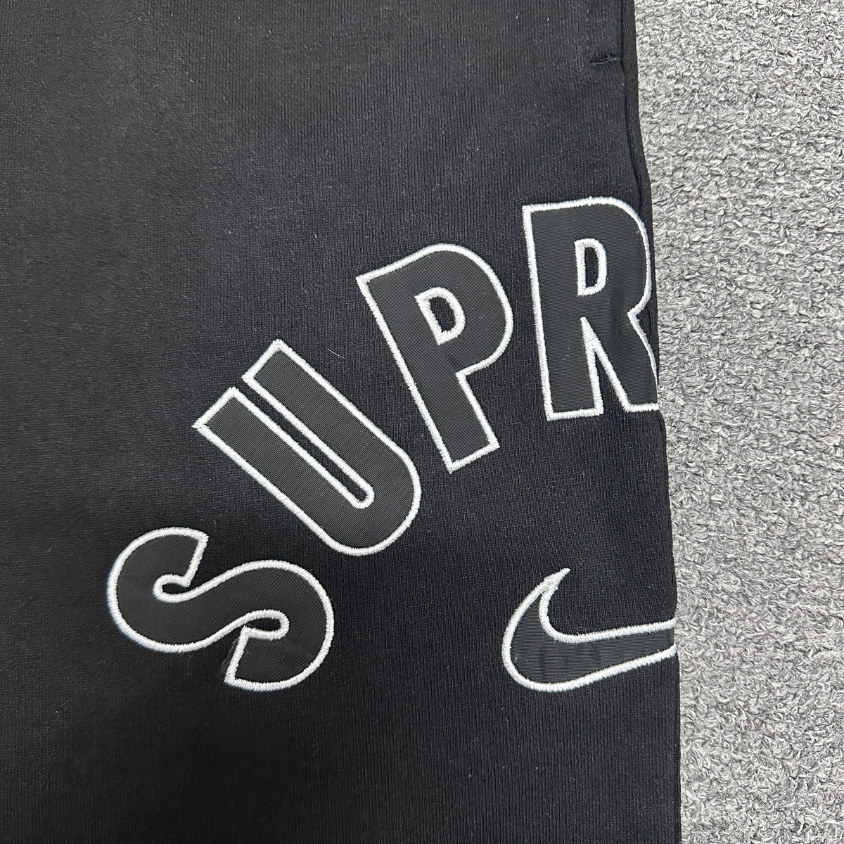 Supreme / Nike Arc Sweatpant in Black