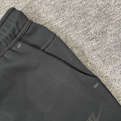 Nike Tech Fleece Men's Tapered Jogger Pants