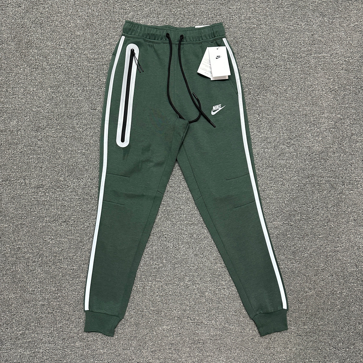 Nike Sportswear Tech Fleece Reflective Details Joggers