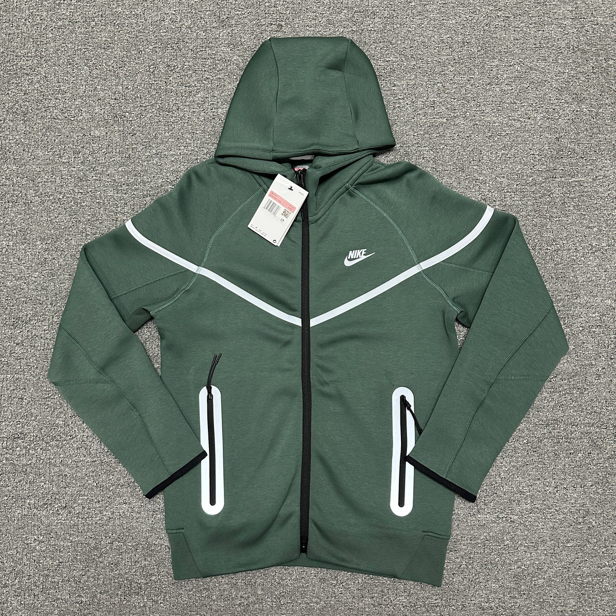 Nike Tech Windrunner Men's Reflective Details Fleece Full-Zip Jacket
