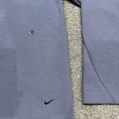 Nike Tech Men's Pullover Hoodie with Reflective Design Accents