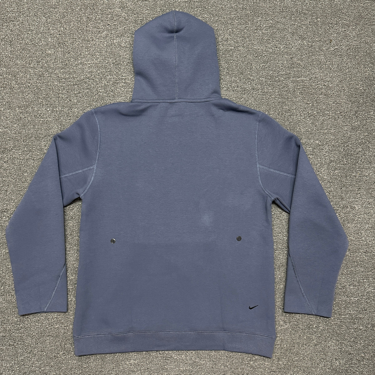 Nike Tech Men's Pullover Hoodie with Reflective Design Accents