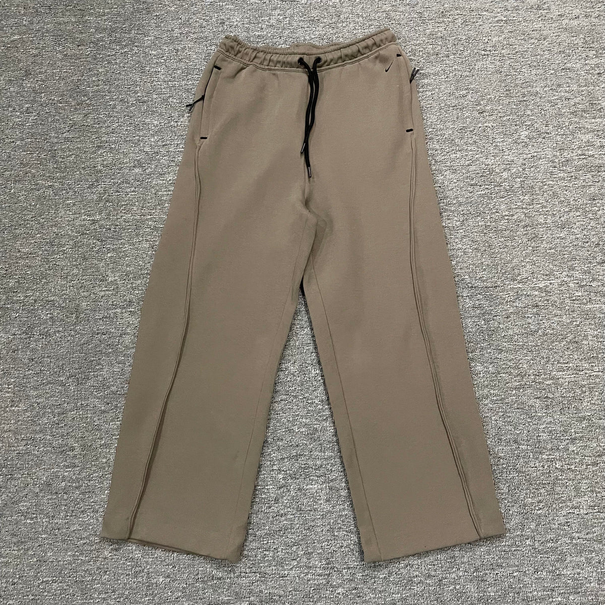 Nike Tech Men's Wide-Leg Fleece Pants