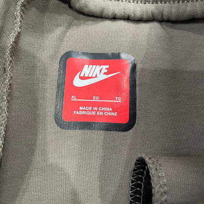 Nike Tech Men's Wide-Leg Fleece Pants