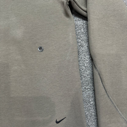 Nike Tech Men's Fleece Pullover Hoodie with Reflective Accents