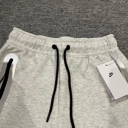 Nike Sportswear Tech Fleece Slim-Fit Reflective Joggers