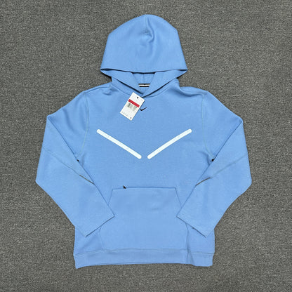 Nike Tech Men's Pullover Hoodie with Reflective Design Accents