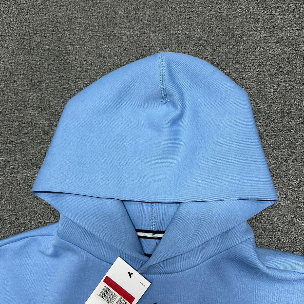 Nike Tech Men's Pullover Hoodie with Reflective Design Accents