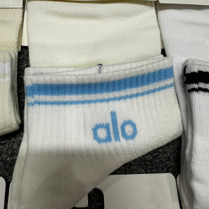 Alo Yoga Unisex Throwback Socks