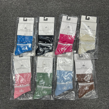 Alo Yoga Unisex Throwback Socks