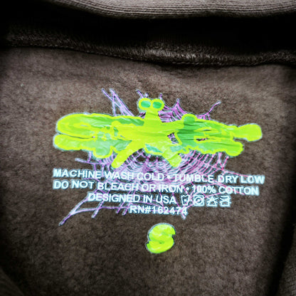 Sp5der Web Hoodie Brown neck label and size tag detail
Sp5der Web Hoodie Brown care label and washing instruction detail