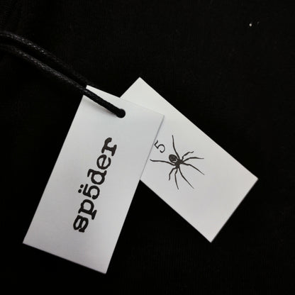 Sp5der OG Web V2 Hoodie Black neck label and size tag detail
Sp5der OG Web V2 Hoodie Black care label and washing instruction detail