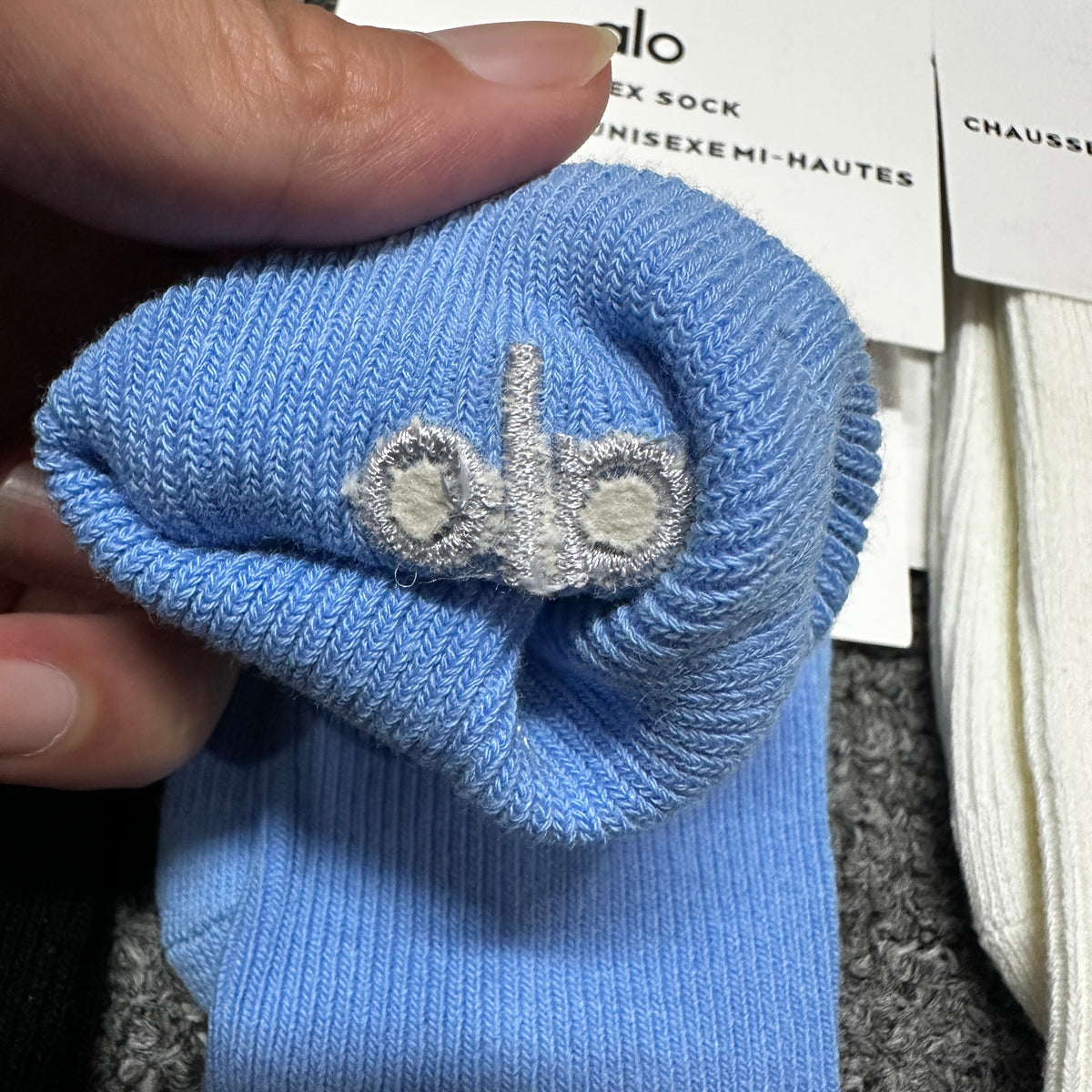Alo Yoga Unisex Everyday Crew Sock