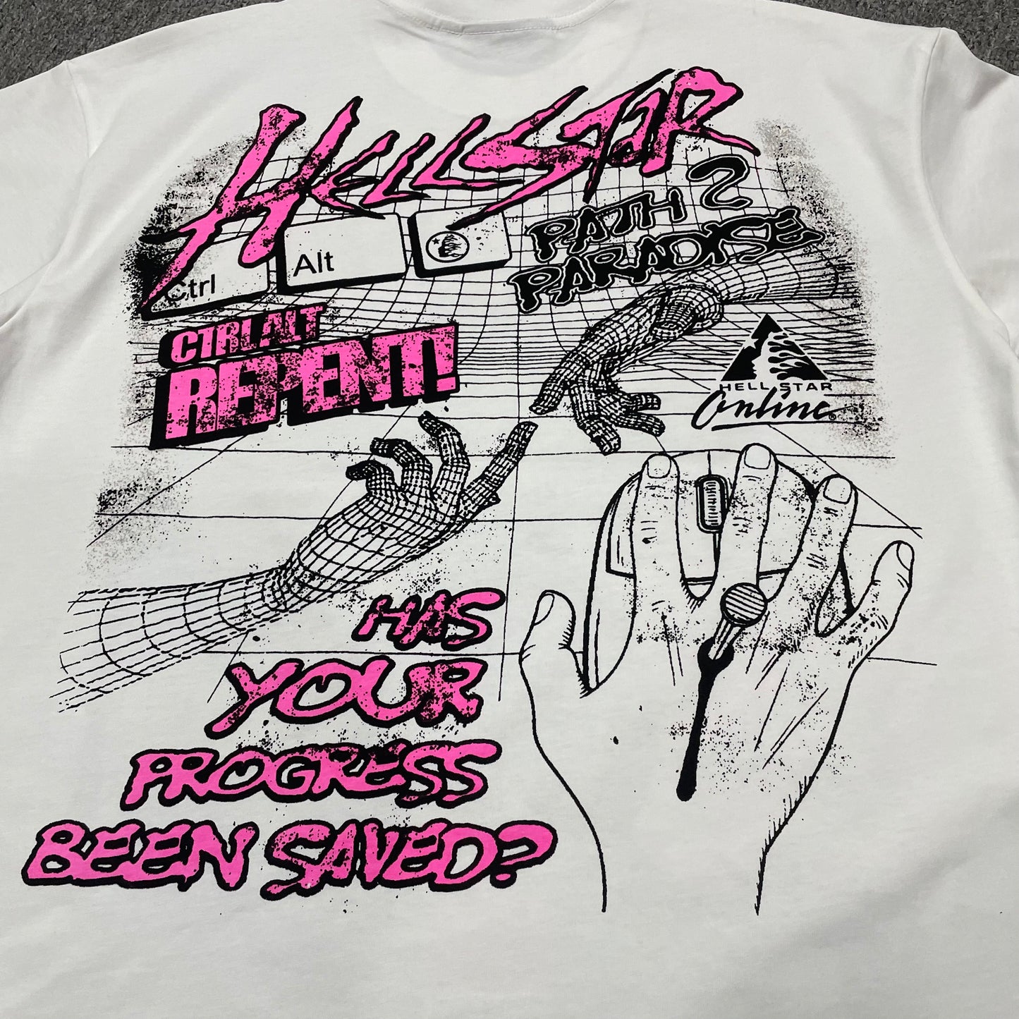 Full back screen print on the white Hellstar Online graphic T-shirt
Close-up of the rear artwork on the Hellstar Online T-Shirt in white
Detailed view of the rear graphic print texture on the Hellstar Online T-Shirt