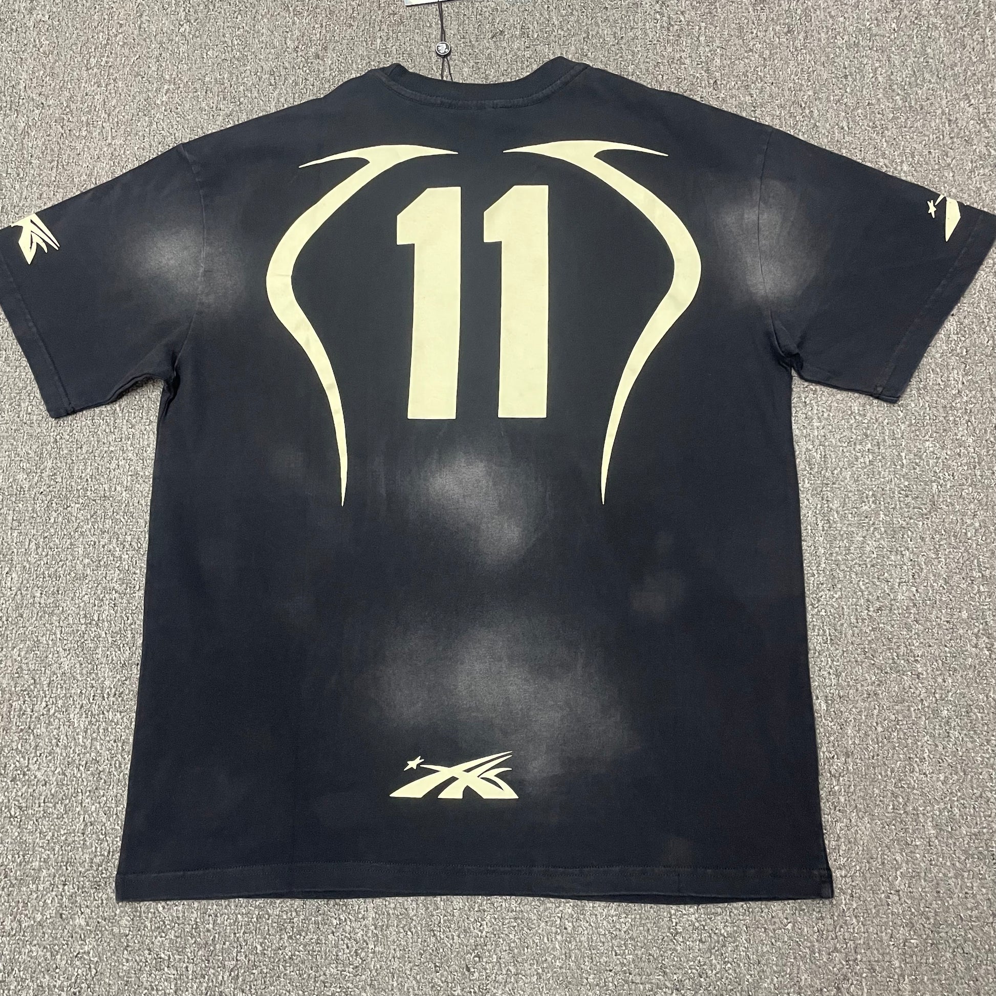 Hellstar Fist Bump washed black T-shirt back view
