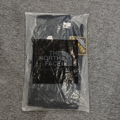 The North Face Men's GORE-TEX Mountain Jacket