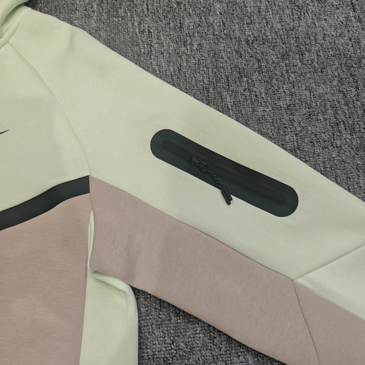 Nike Tech Fleece Men's Color-Block Full-Zip Windrunner Jacket