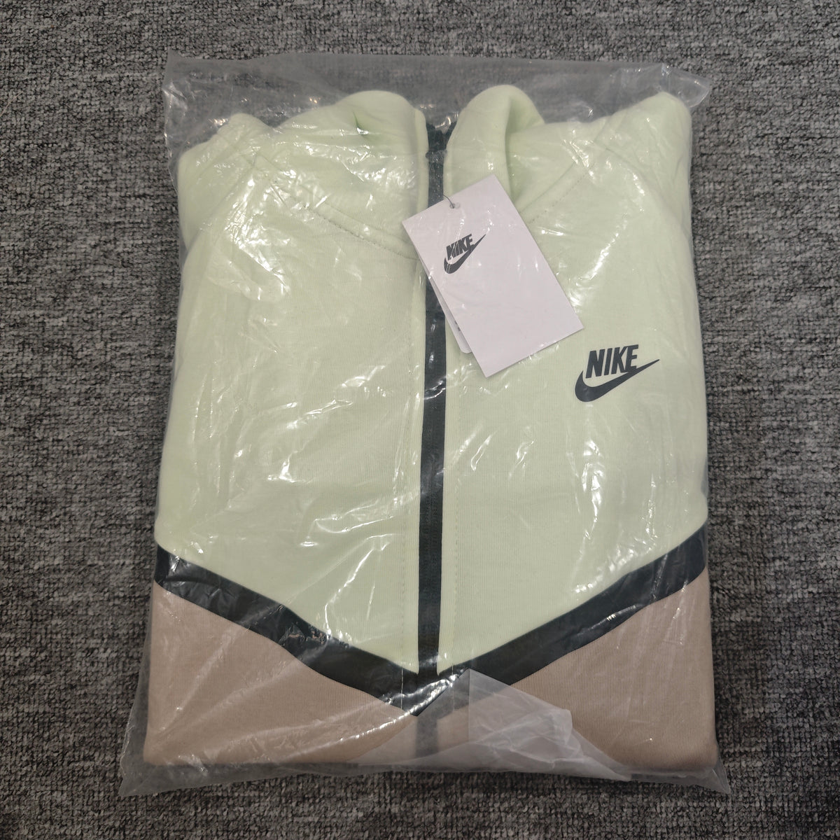 Nike Tech Fleece Men's Color-Block Full-Zip Windrunner Jacket