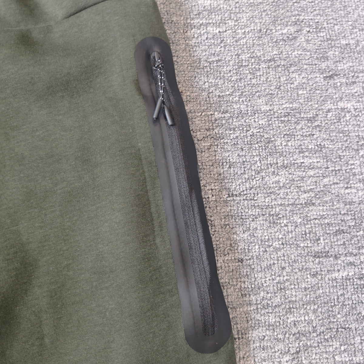 Nike Sportswear Tech Fleece Slim-Fit Colorblock Joggers
