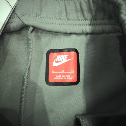 Nike Tech Men's Wide-Leg Fleece Pants