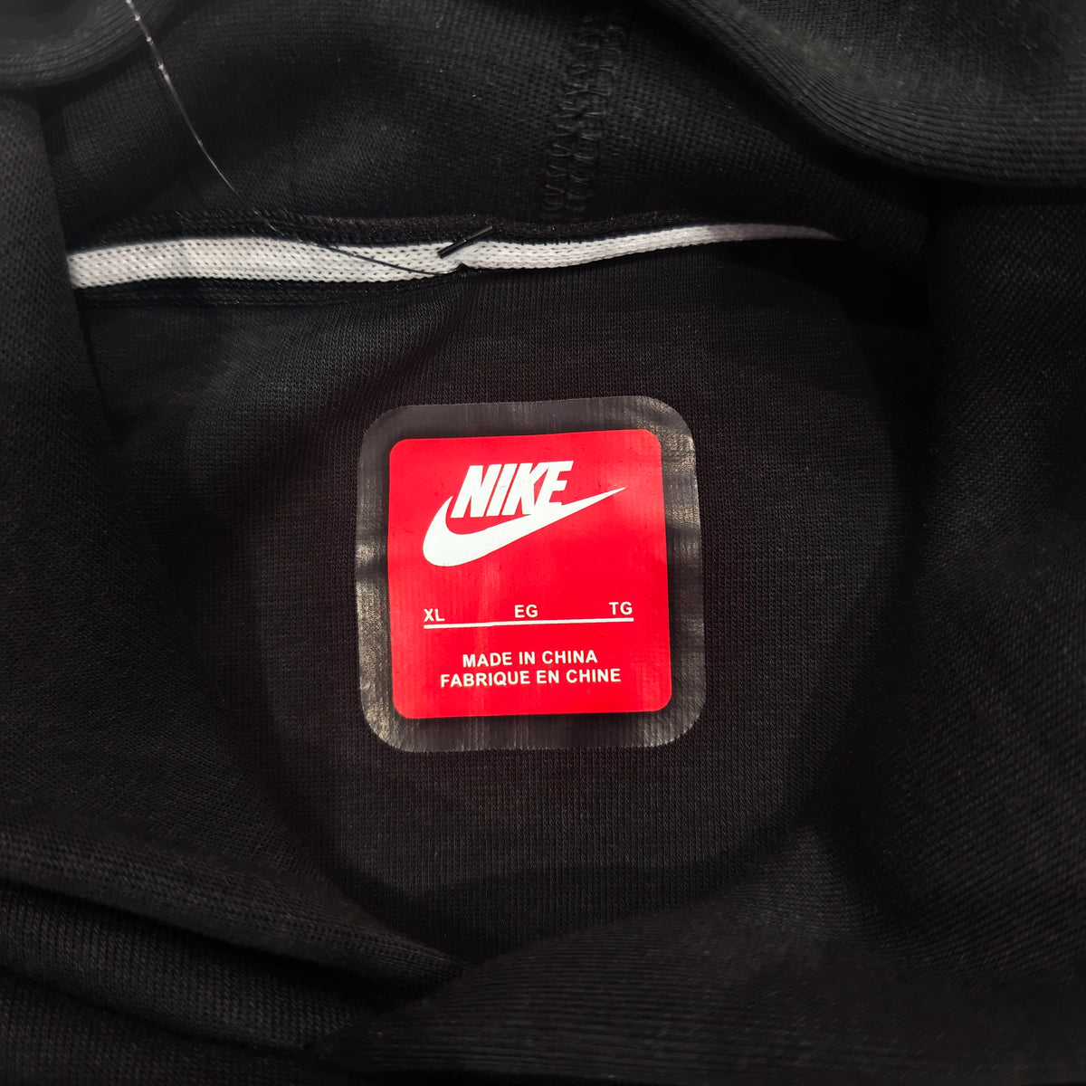 Nike Tech Men's Pullover Hoodie with Reflective Design Accents