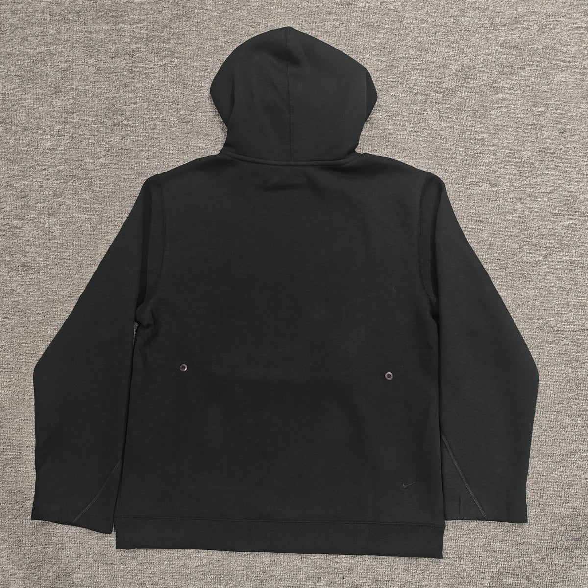 Nike Tech Men's Pullover Hoodie with Reflective Design Accents