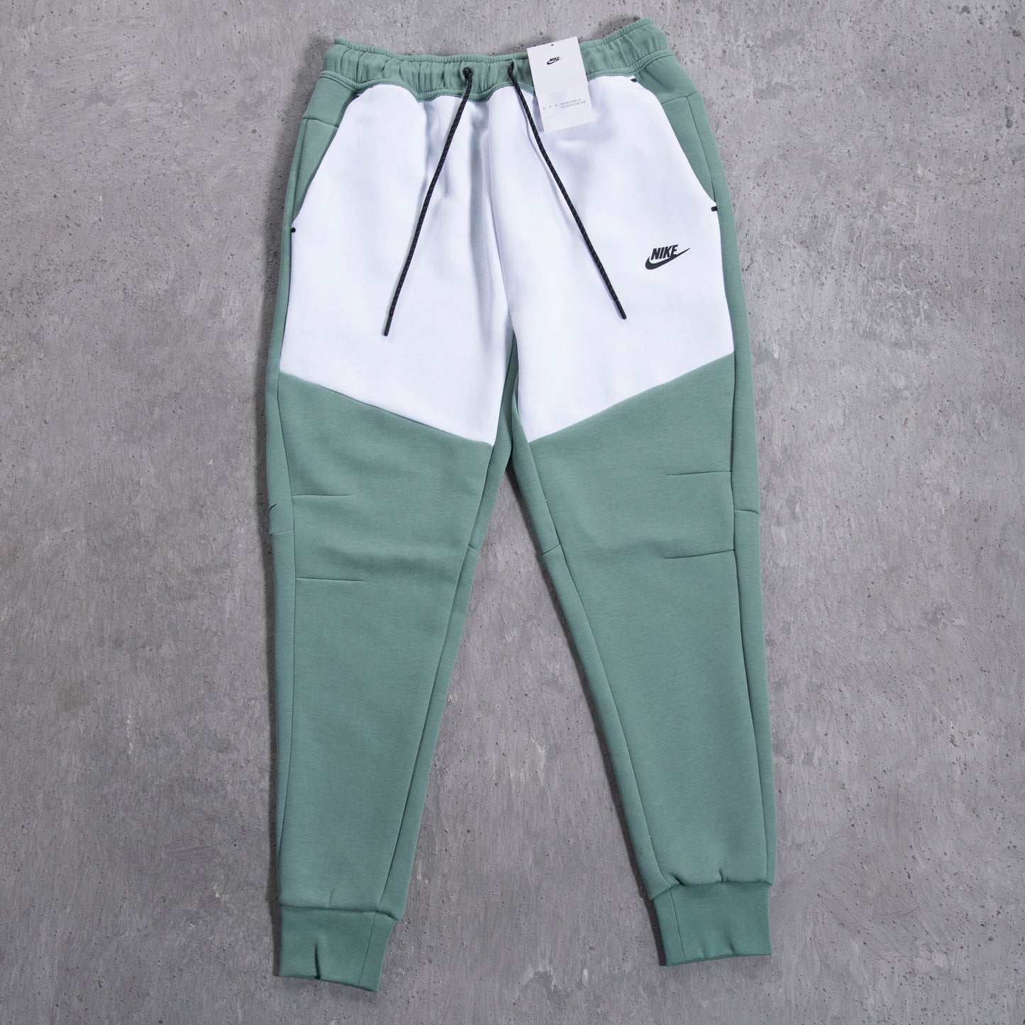 Nike Sportswear Tech Fleece Men's Tapered Color-Block Joggers