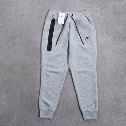 Nike Sportswear Tech Fleece Slim-Fit Joggers