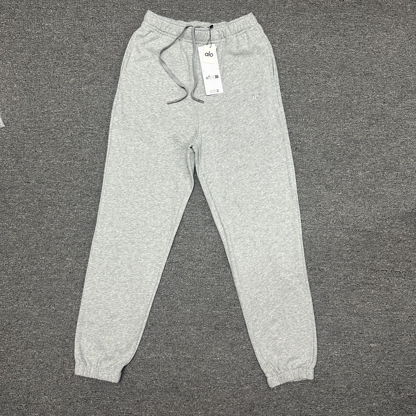 Alo Yoga Accolade Sweatpants Front View Heavyweight Fleece Joggers Wholesale