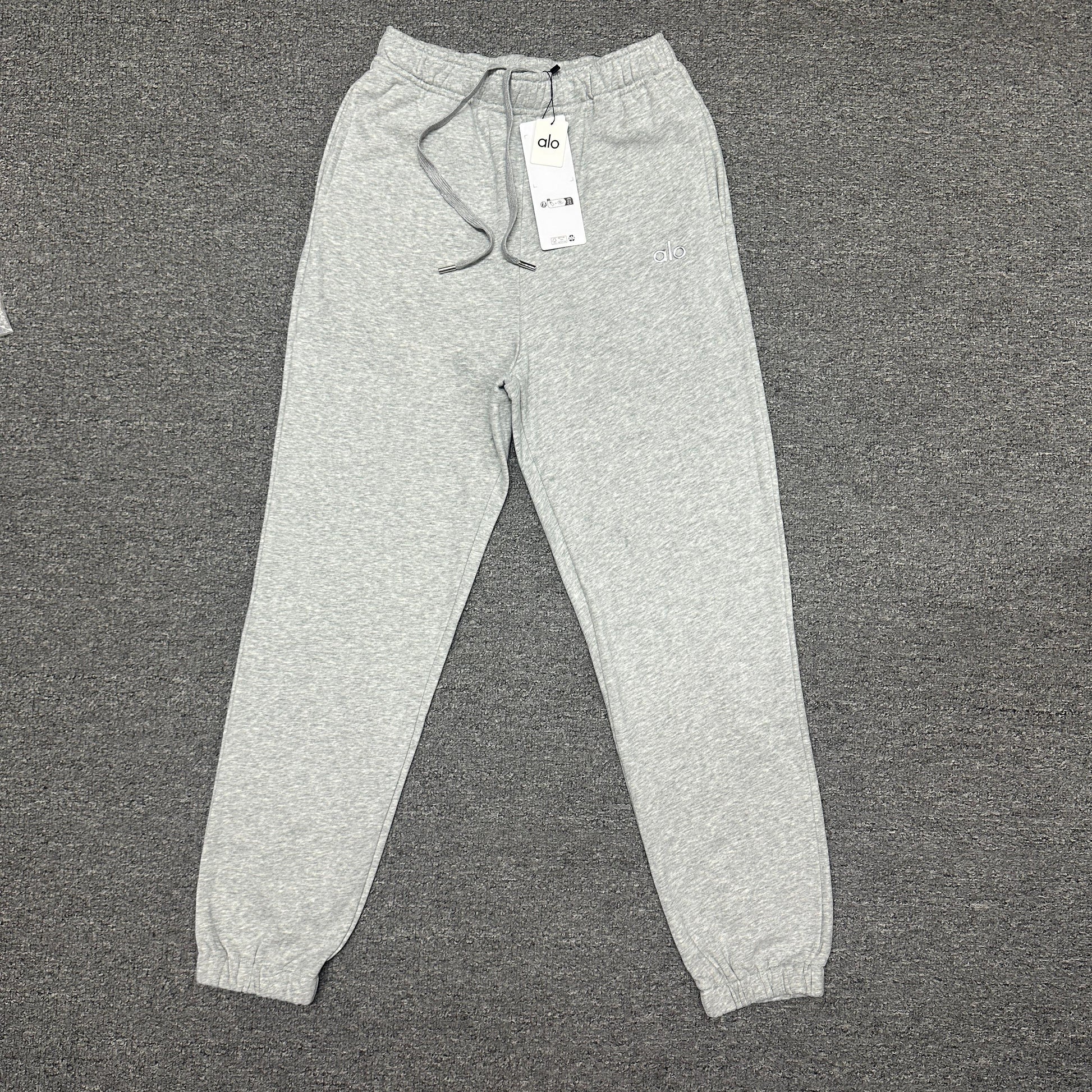 Alo Yoga Accolade Sweatpants Front View Heavyweight Fleece Joggers Wholesale