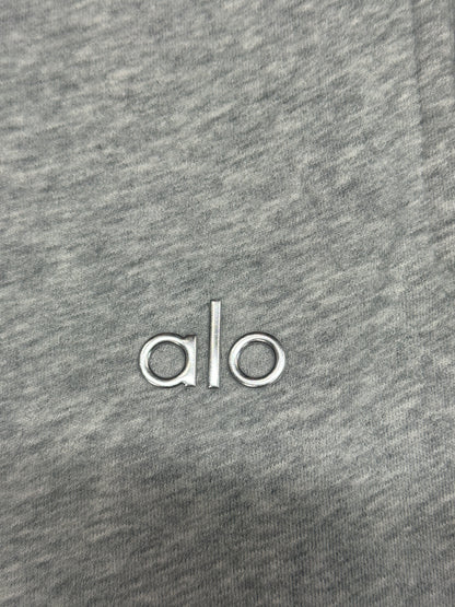 Alo Yoga Left Thigh Embroidered Logo Close-Up Detail

