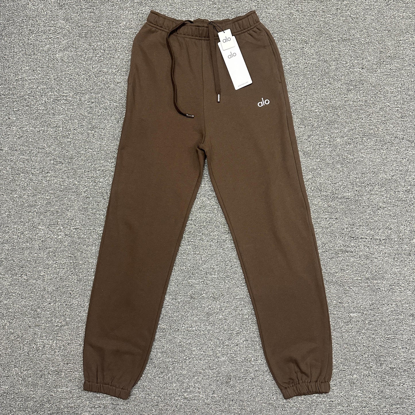 Alo Yoga Accolade Sweatpants Front View Heavyweight Fleece Joggers Wholesale