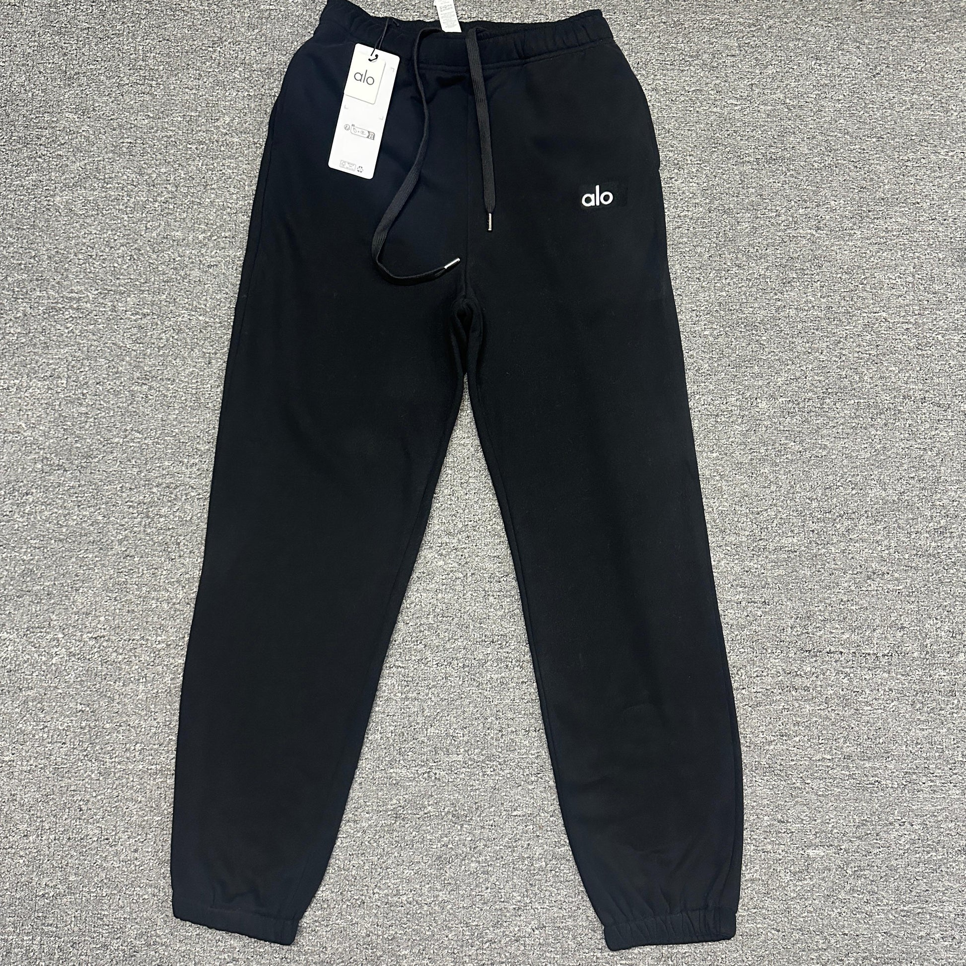 Alo Yoga Accolade Sweatpants Front View Heavyweight Fleece Joggers Wholesale