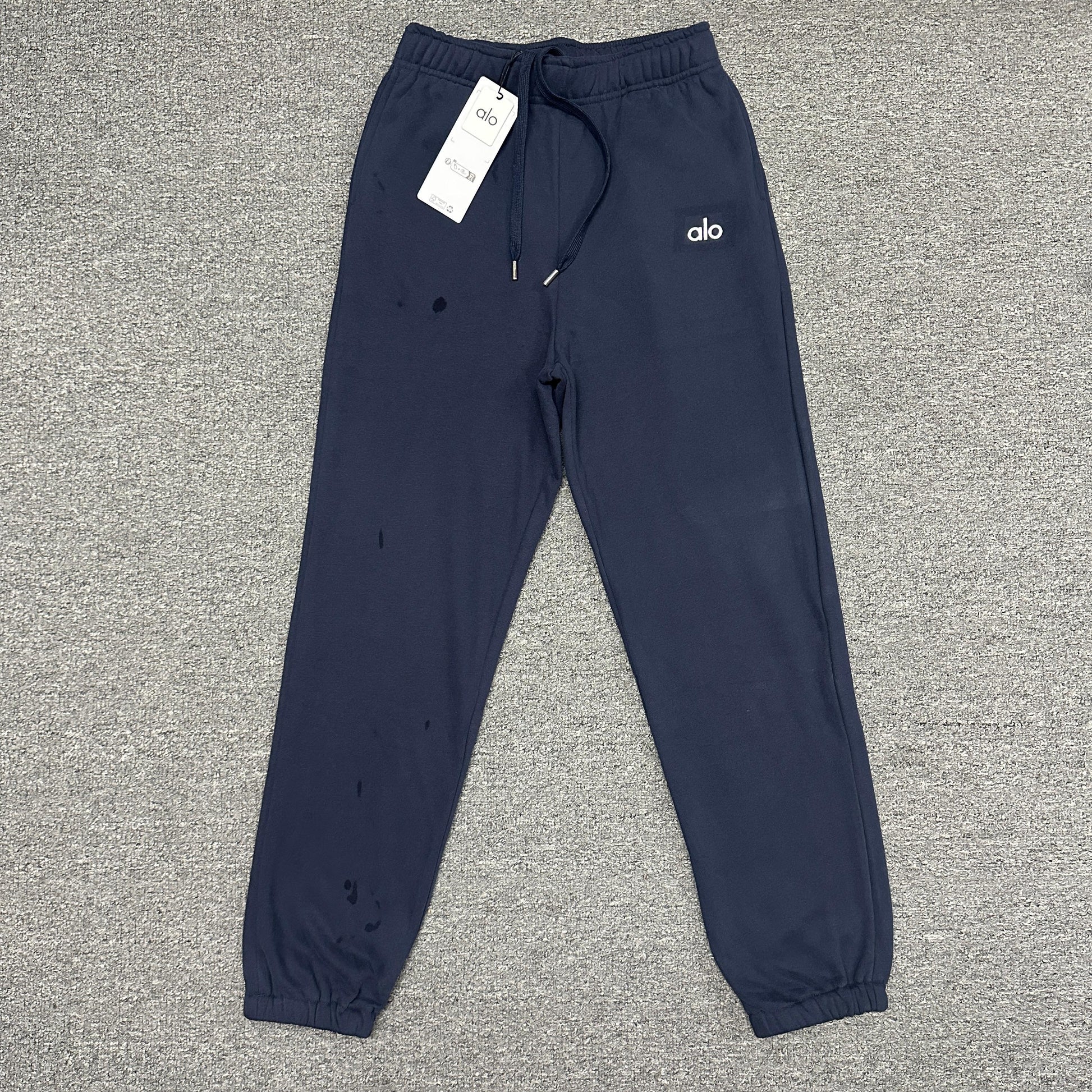 Alo Yoga Accolade Sweatpants Front View Heavyweight Fleece Joggers Wholesale