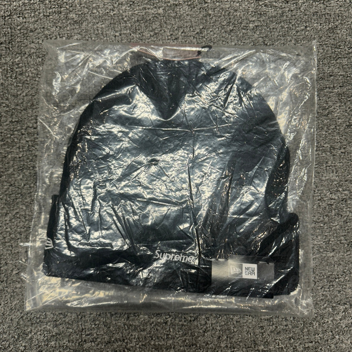 Supreme x New Era Cross Box Logo Beanie