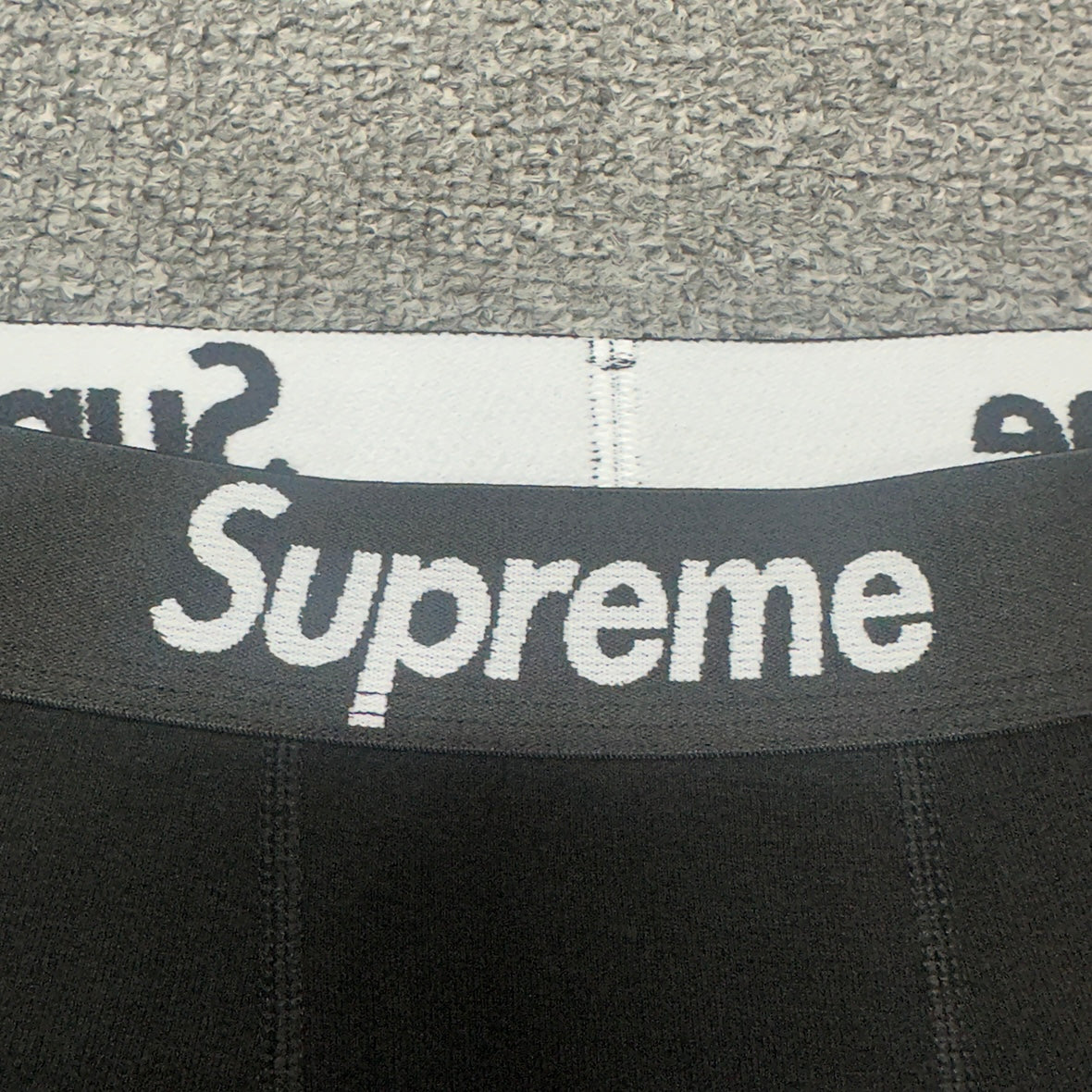 Supreme x Hanes Boxer Briefs (4 Pack)