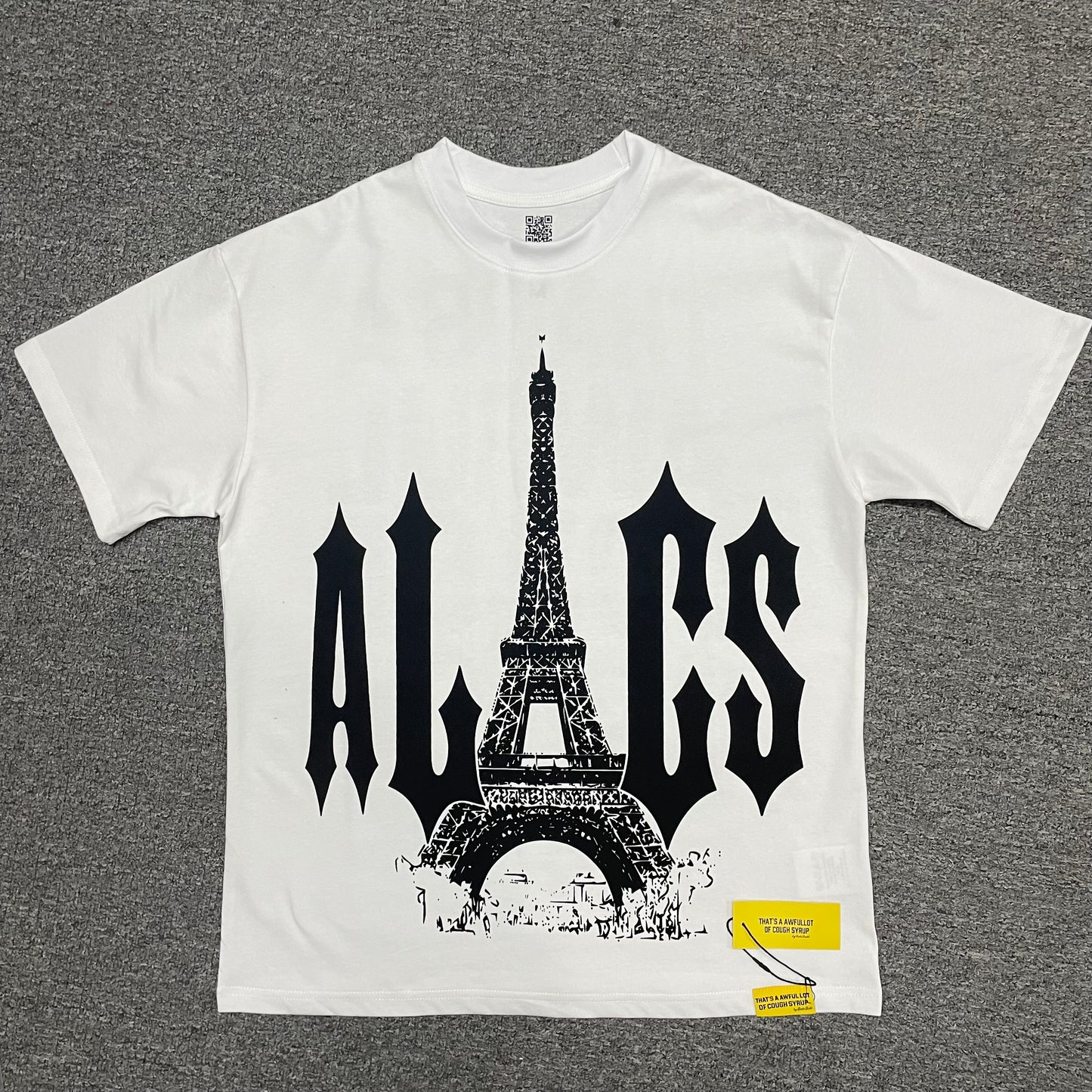 The "Paris Eiffel Tower" graphic t-shirt