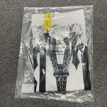 The "Paris Eiffel Tower" graphic t-shirt