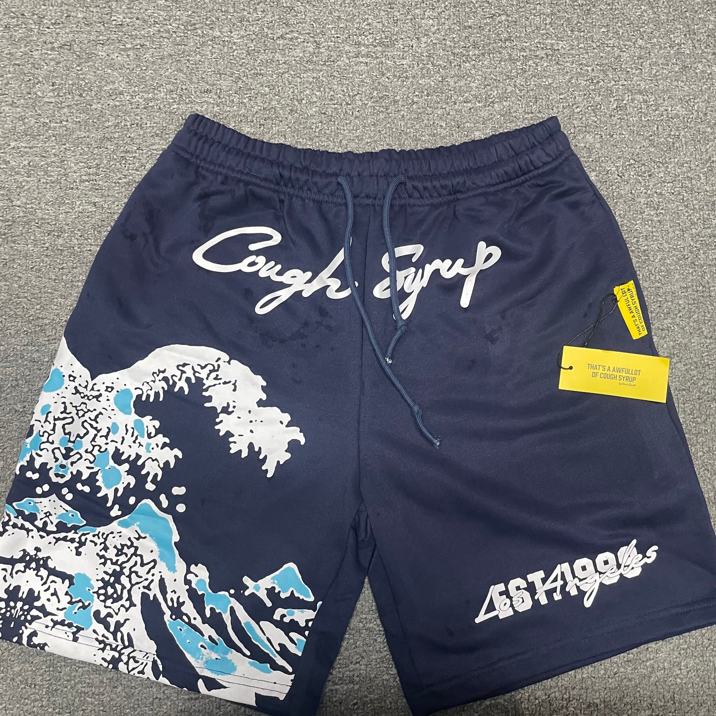 The "Wave" streetwear shorts