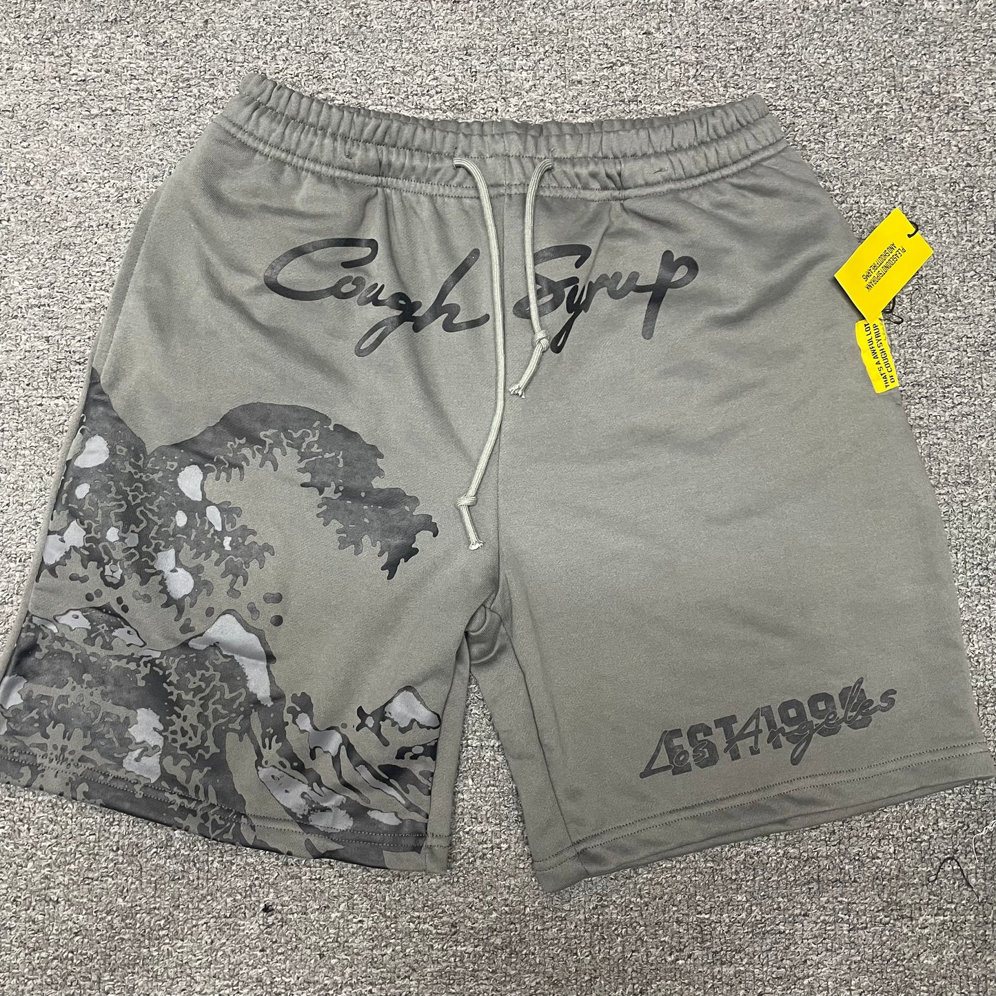 The "Wave" streetwear shorts